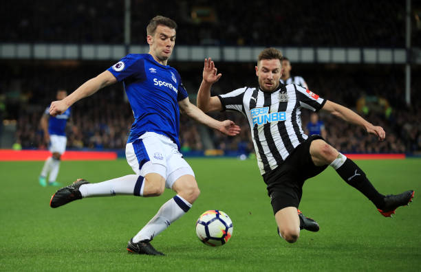 在当今的足 在当今的足