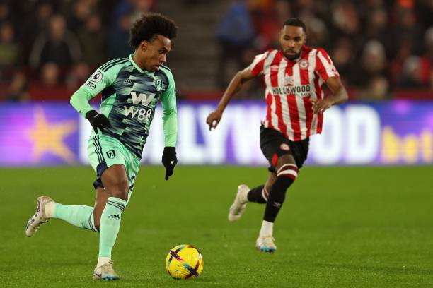 在幕后进行 在幕后进行